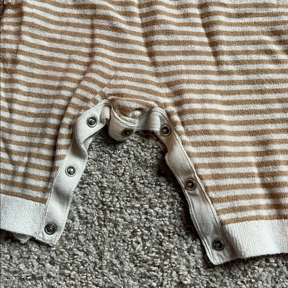 Baby GAP 0-3 Newborn Baby bundle - Beanie and Striped and Gray One Pieces